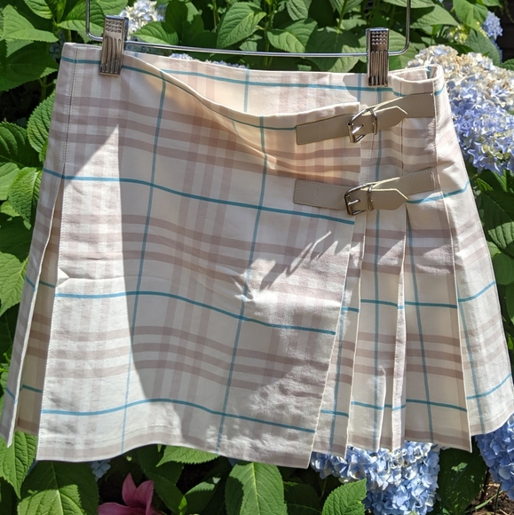 SOLD Burberry Pleated Plaid Mini Skirt Authentic - Picture 3 of 15